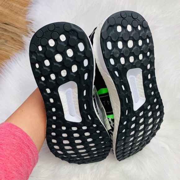 Adidas Ultraboost by Stella McCartney X 3D Knit - Picture 6 of 7